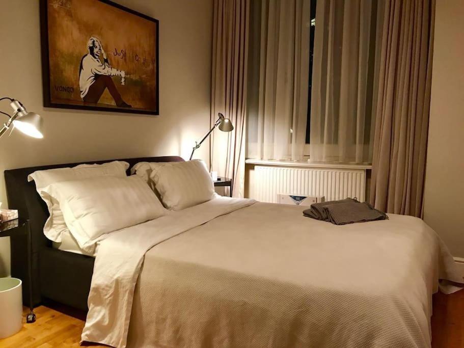 Stunning 2 Bed/2Bath Flat In Heart Of Kensington Lejlighed London Eksteriør billede