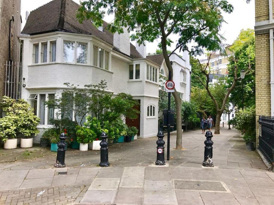 Stunning 2 Bed/2Bath Flat In Heart Of Kensington Lejlighed London Eksteriør billede