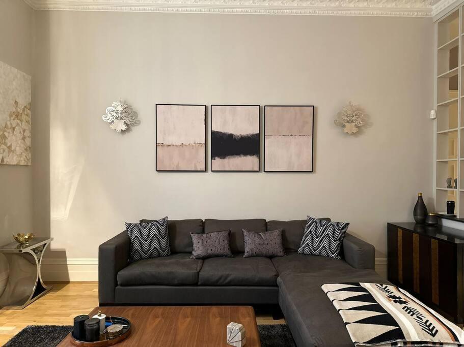 Stunning 2 Bed/2Bath Flat In Heart Of Kensington Lejlighed London Eksteriør billede