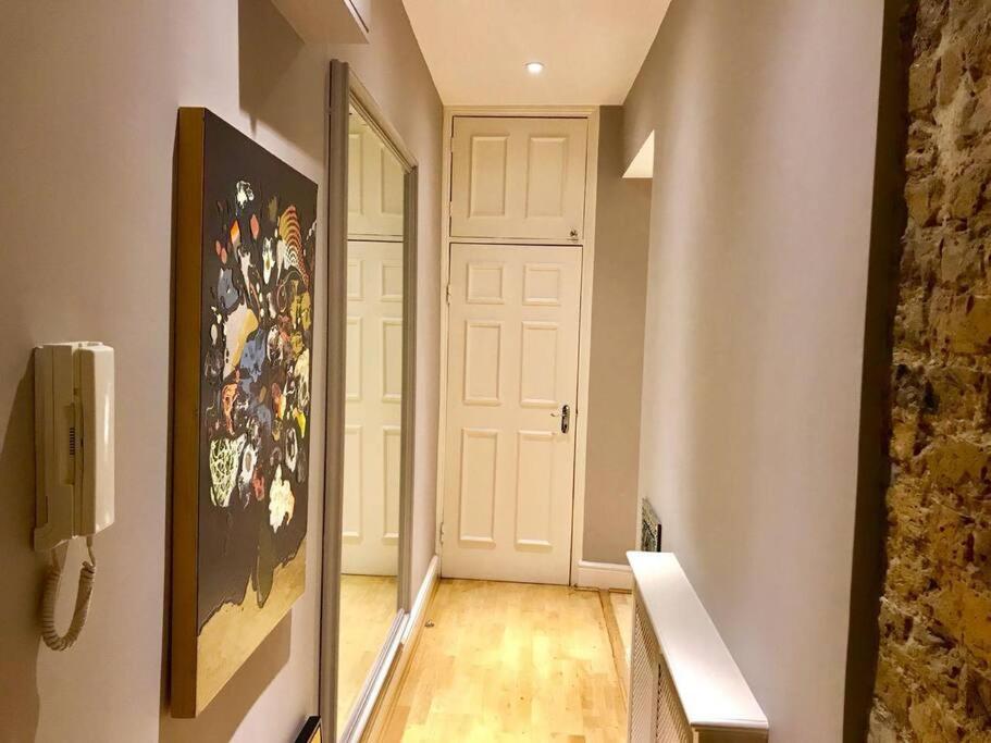 Stunning 2 Bed/2Bath Flat In Heart Of Kensington Lejlighed London Eksteriør billede